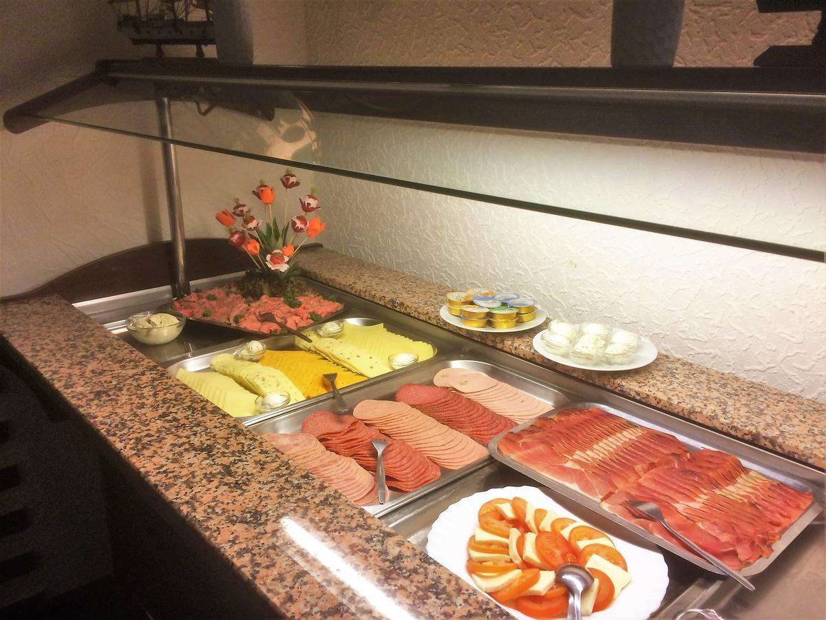 Hotel-Restaurant Cafe Caro كاروليننسيل المظهر الخارجي الصورة
